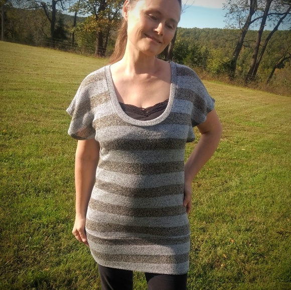 Daytrip Gray Striped Sparkly Gold Sweater Tunic - Picture 4 of 8